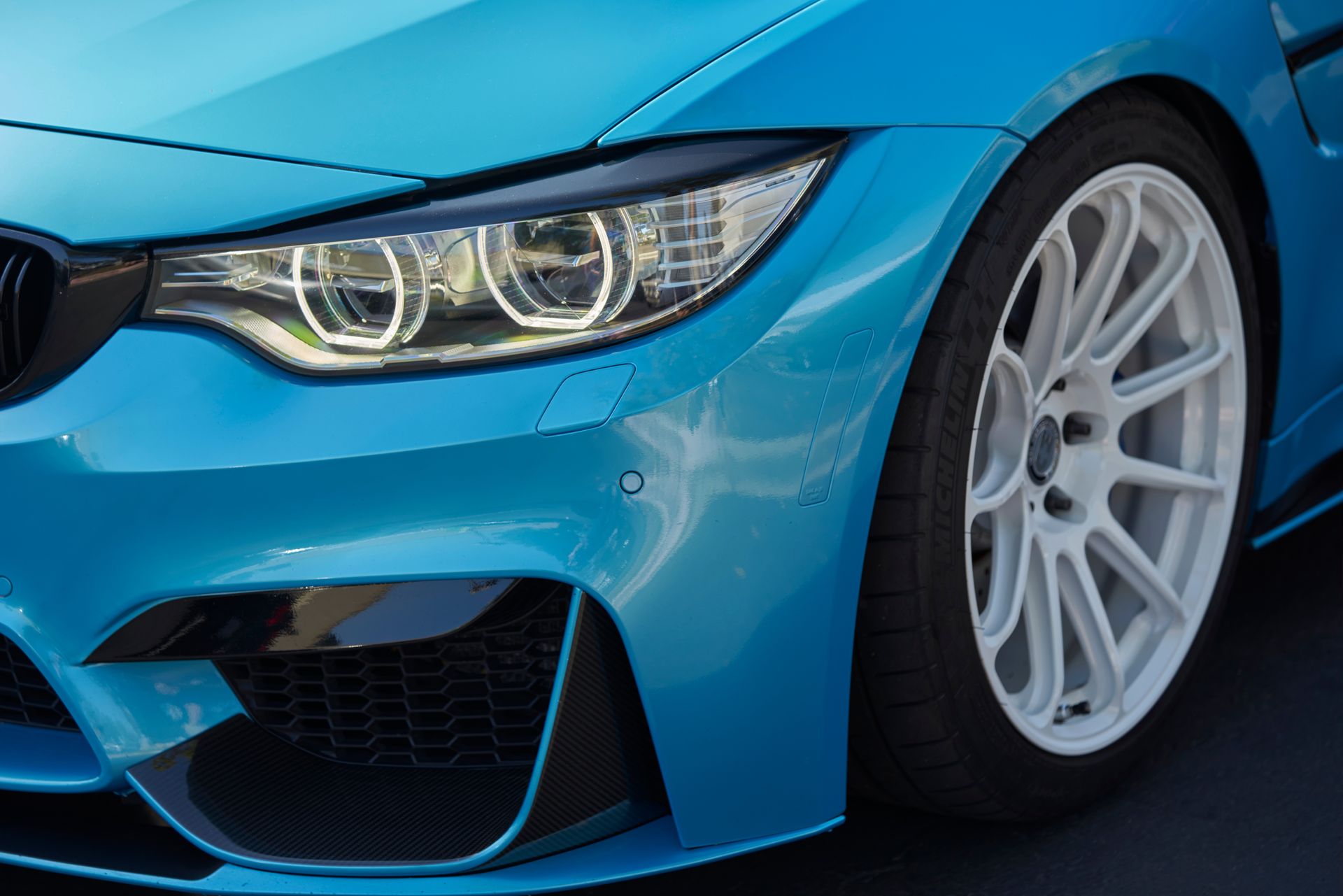 Blue car | EURO Specialist