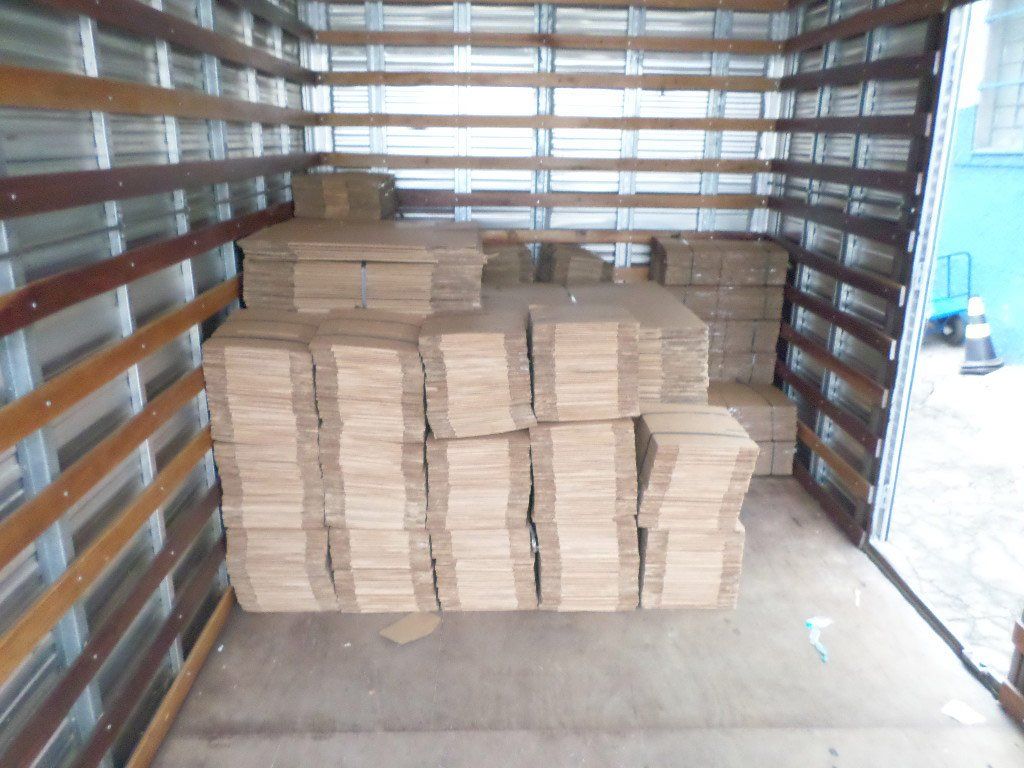 Caminhão de Transportes - RT Embalagens