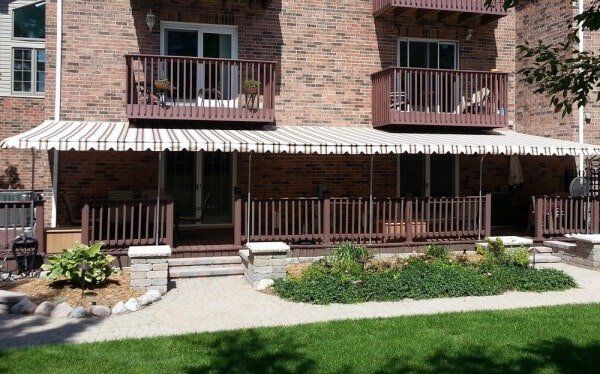 White Red Striped Patio Covers - Awning in Evergreen Park, IL