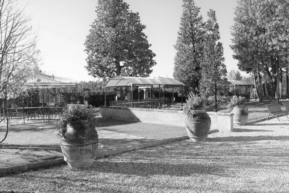 Uno dei giardini della villa