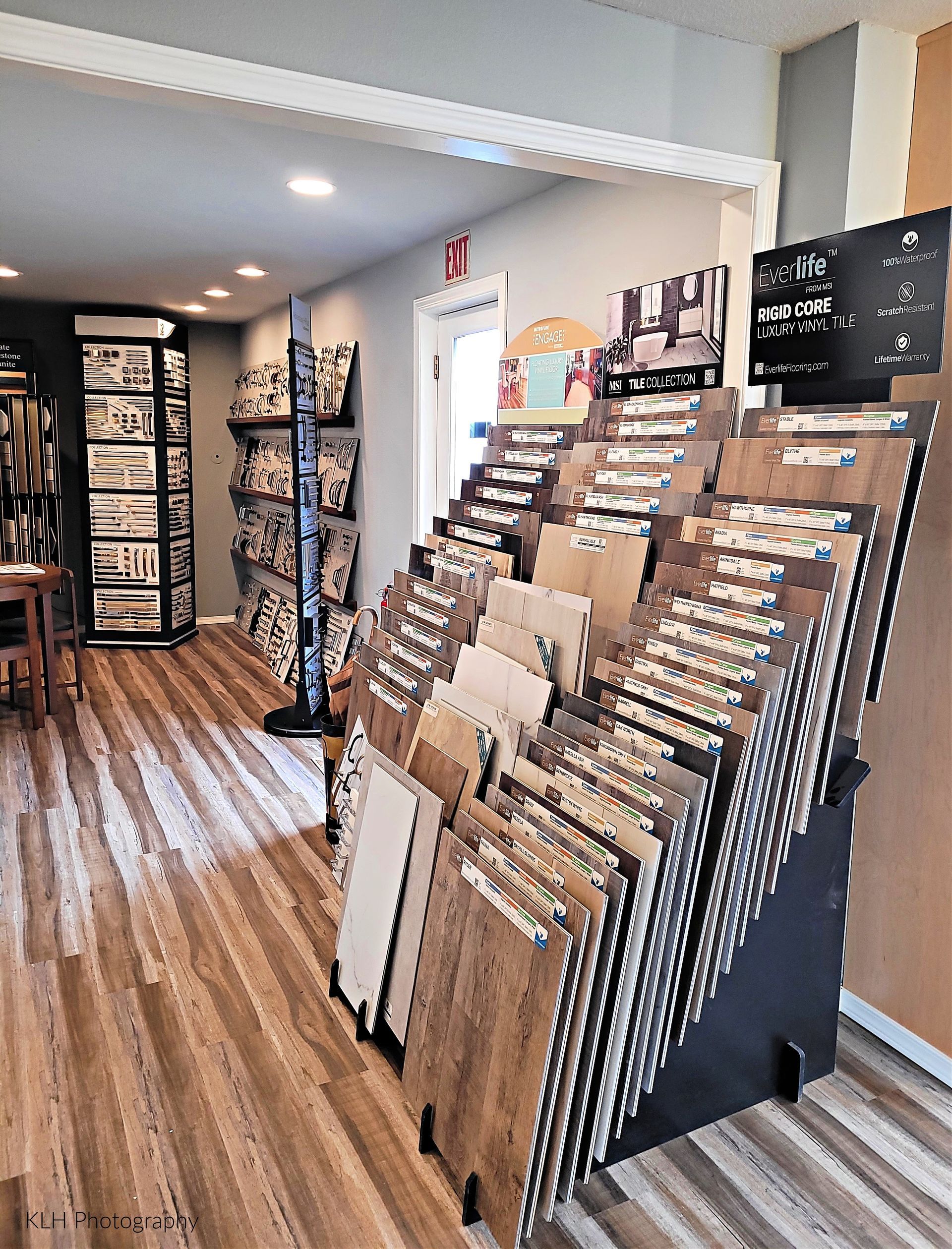 A store filled with lots of different types of flooring.