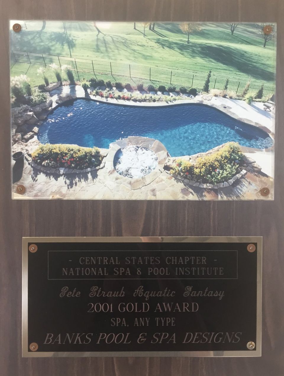 2001 Gold Award — Stilwell, KS — Banks Blue Valley Pool