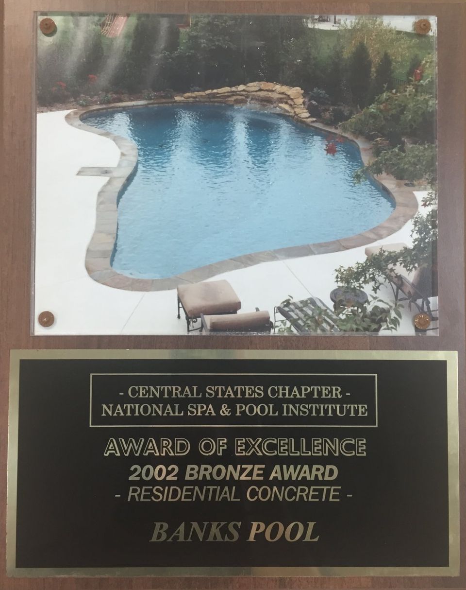 2002 Bronze Award — Stilwell, KS — Banks Blue Valley Pool