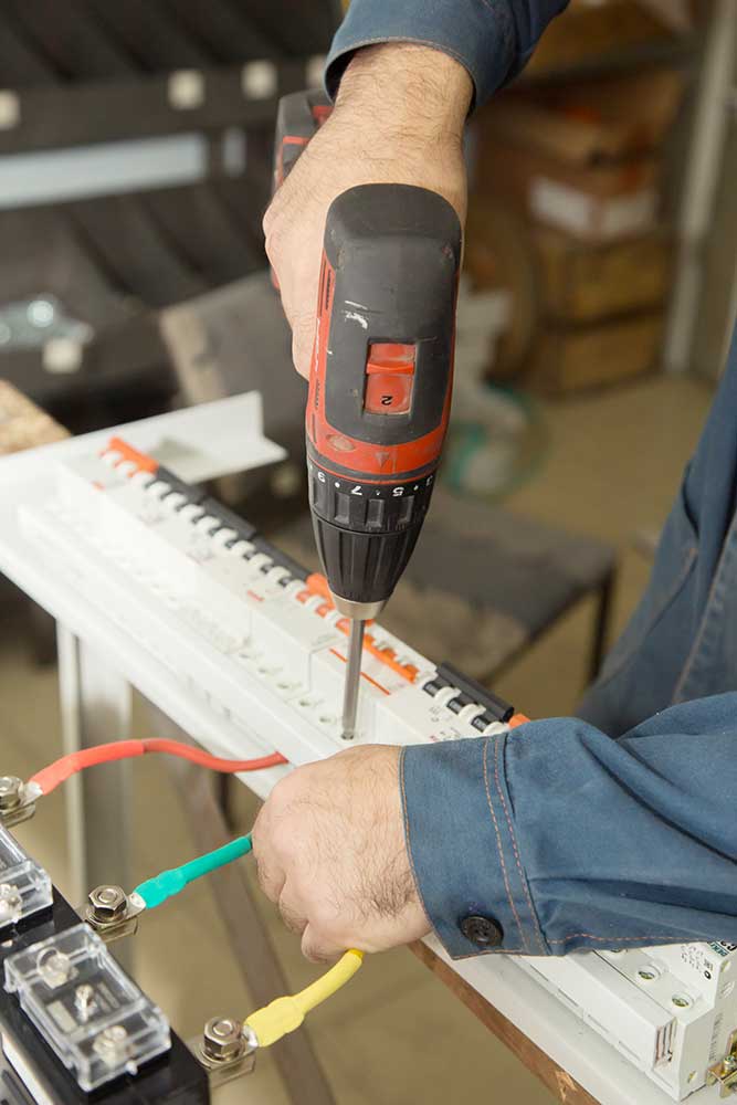 New build electrians, Electrician Midlands