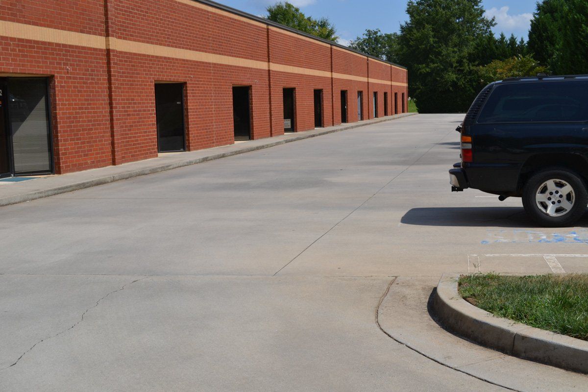 6820 Meadowridge Ct, Alpharetta GA | Schroeder's Enterprises