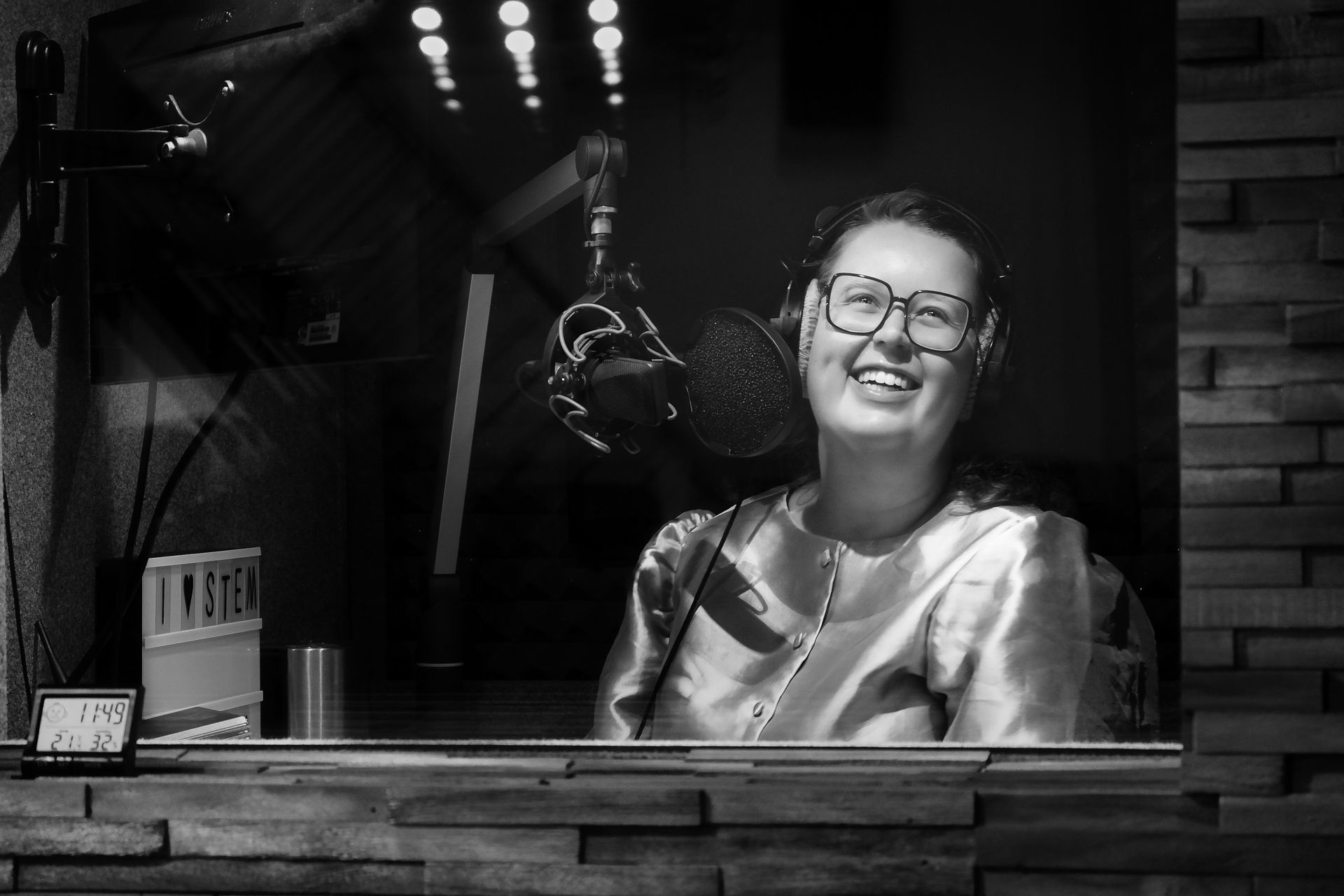 Annabelle Remmerswaal in stemstudio