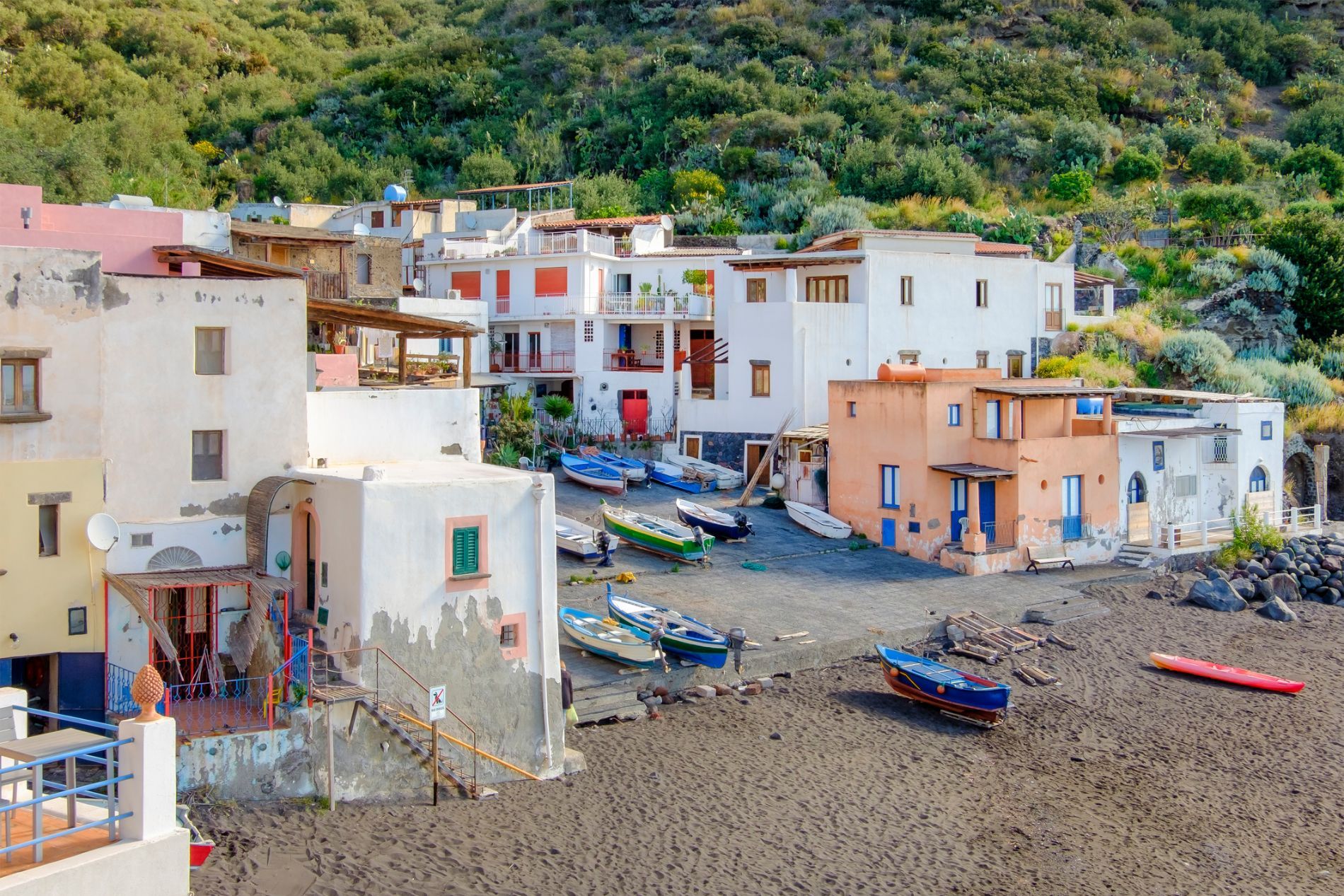 borgo di pescatori nelle isole Eolie