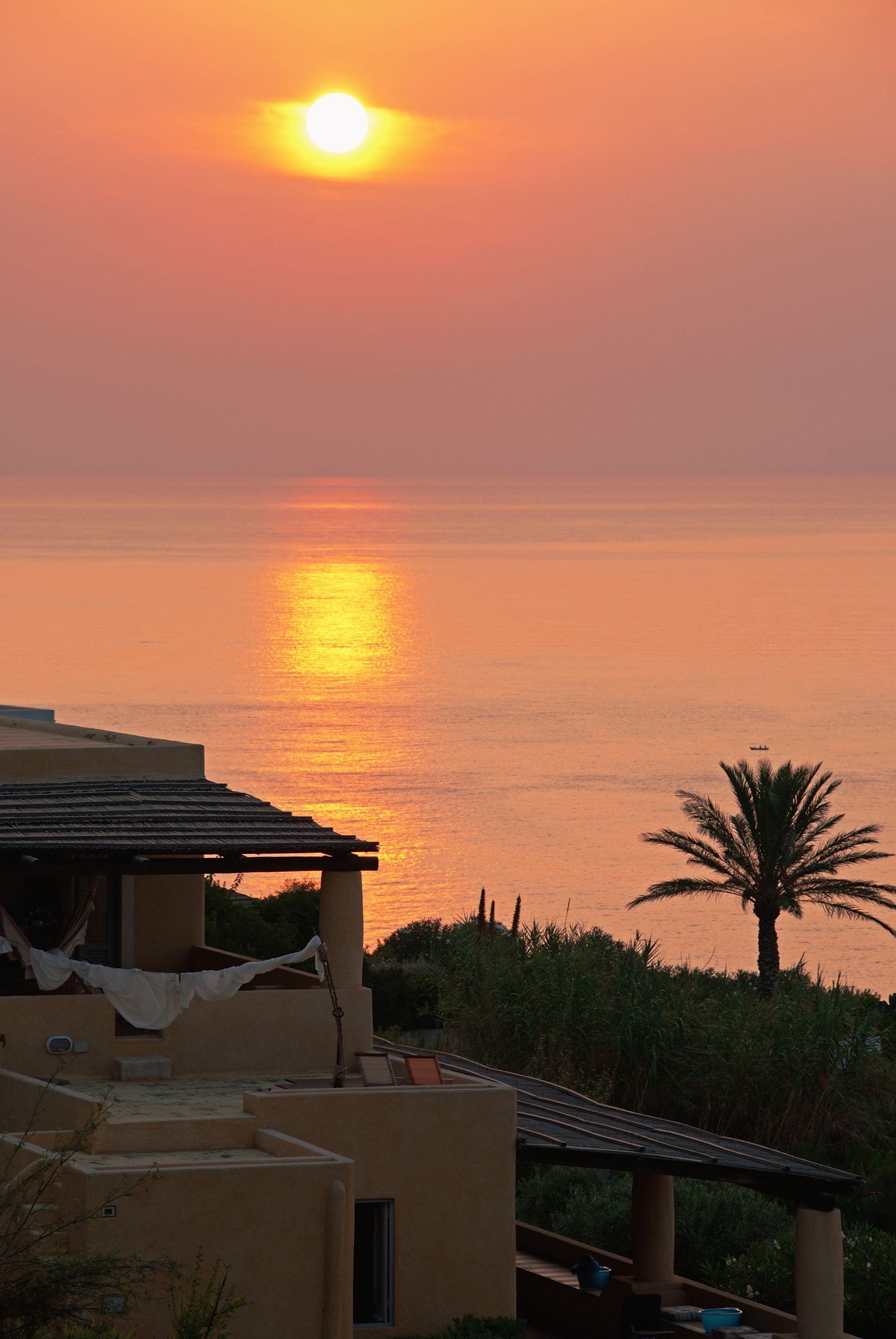 tramonto alle isole Eolie