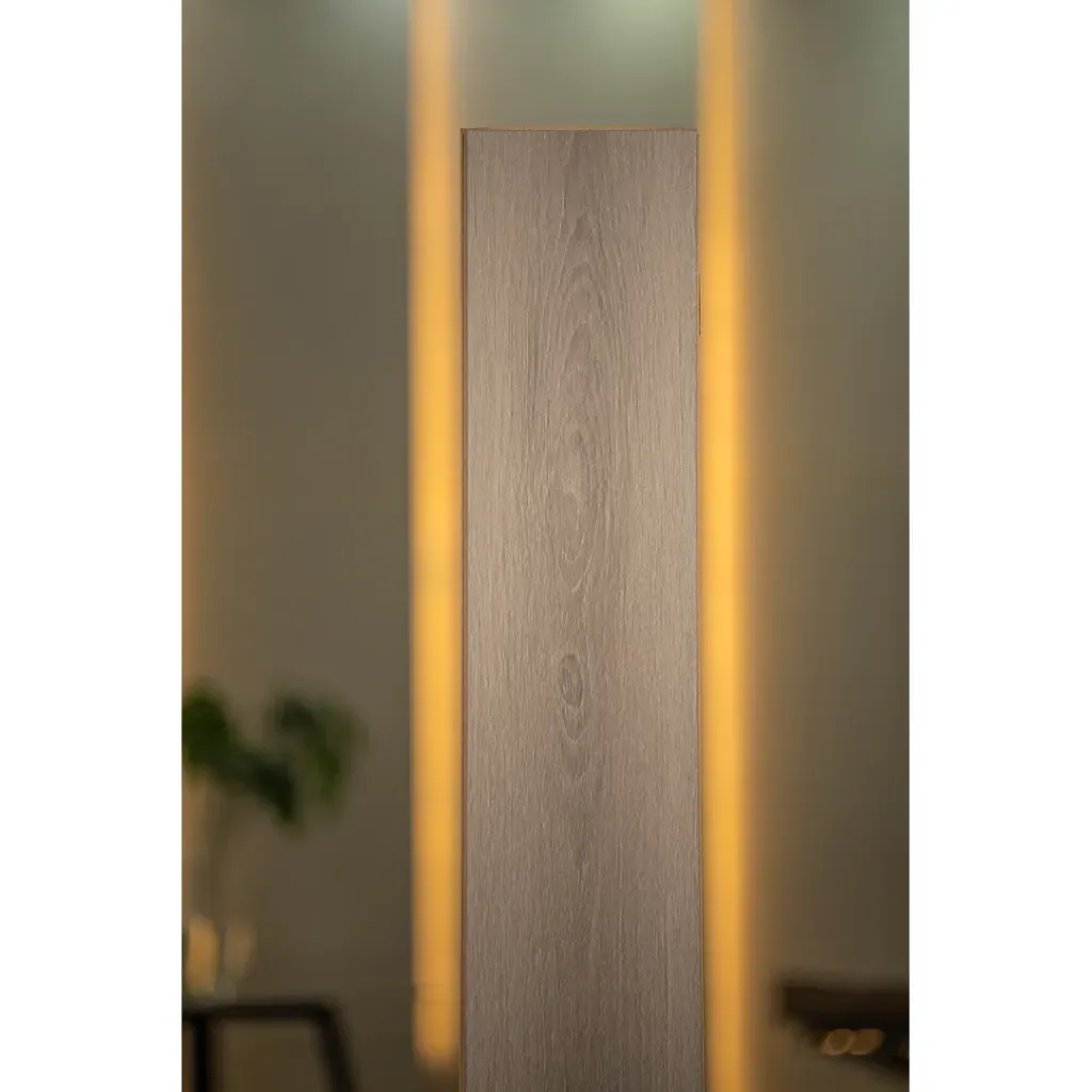 ROSTOCK LAMINADO 1218X198X8 MM ROBLE CLARO BISELADO