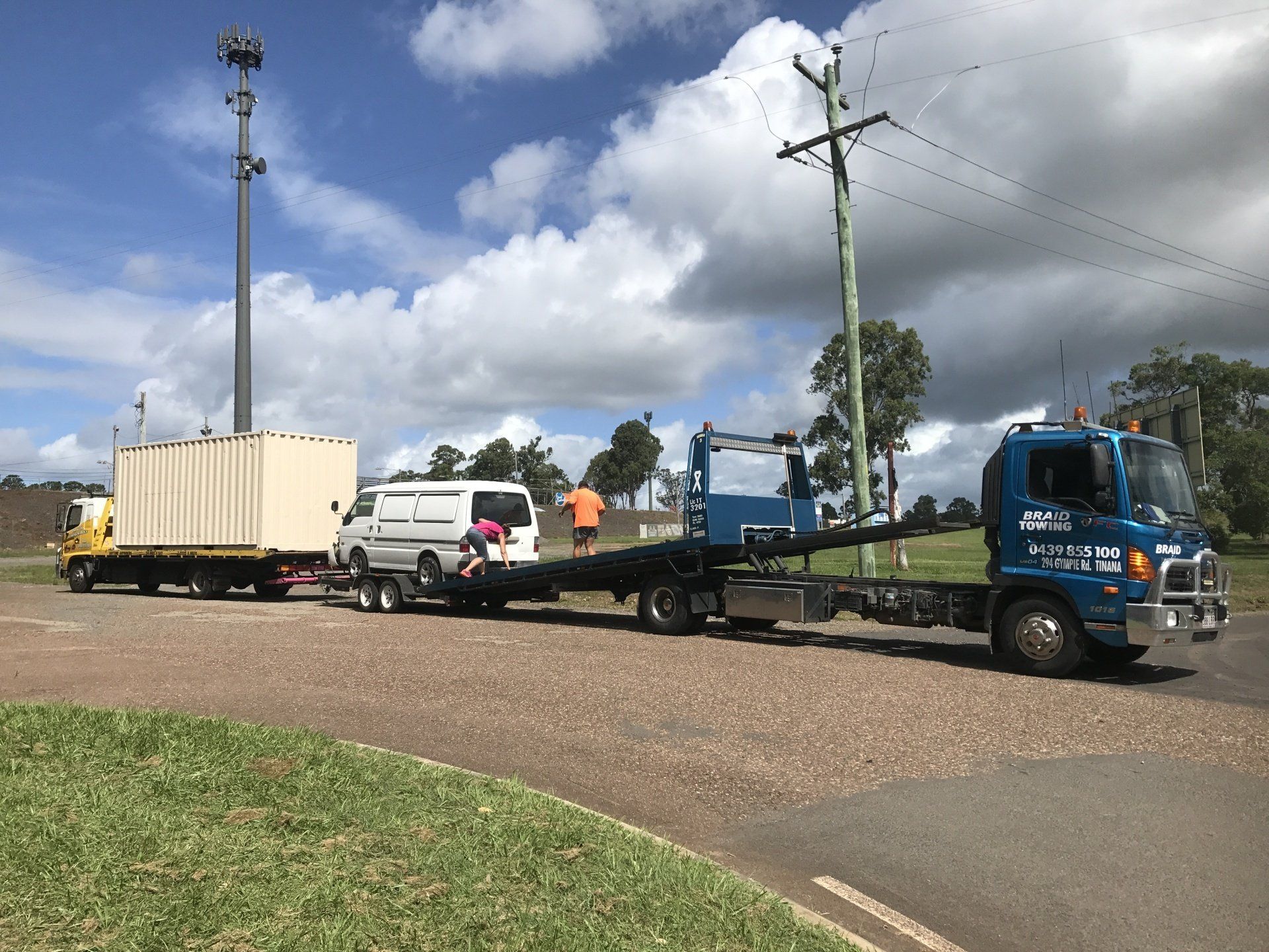 Preparing to Tow Van - Agnes Water - The 1770 Towing Service