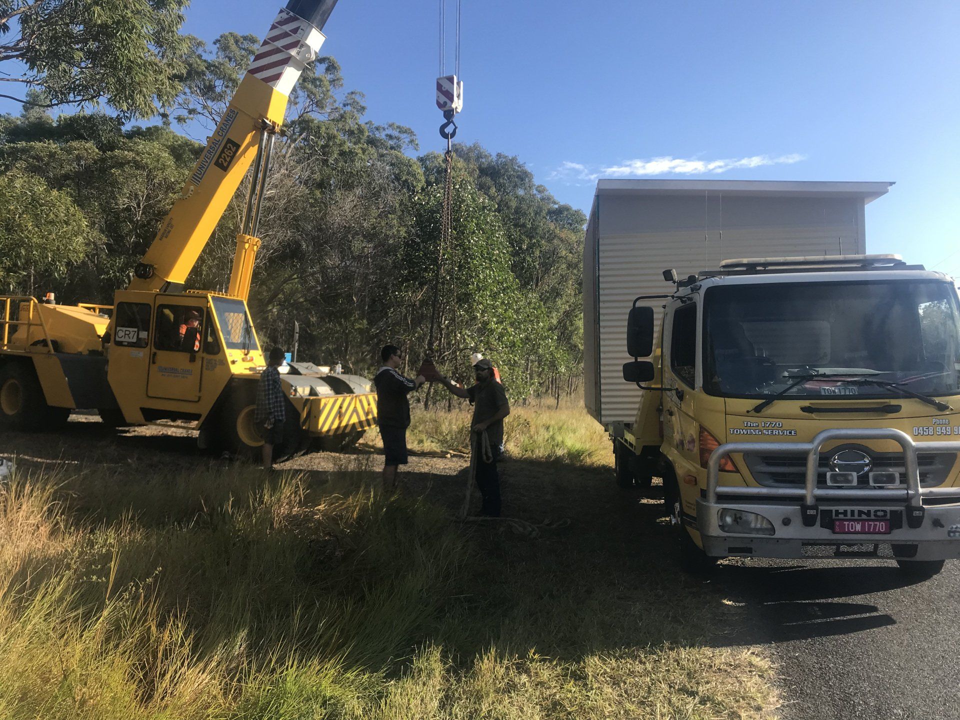 Using Crane on Lifting Portable House - Agnes Water - The 1770 Towing Service