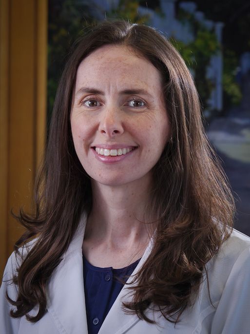 Dr. Lisa Rentschler | Dentist in Corona | Dentist Smiling | Dental Team Member | Rentschler and Rhee Dentistry | Best Dentist in Corona