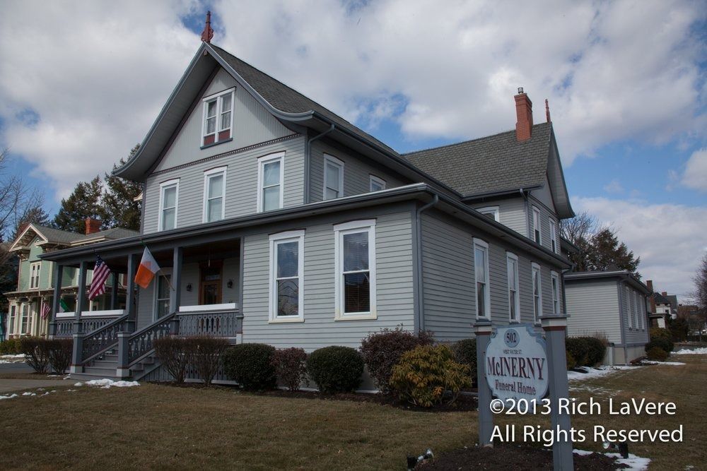 A photo of a house taken by rich lavere