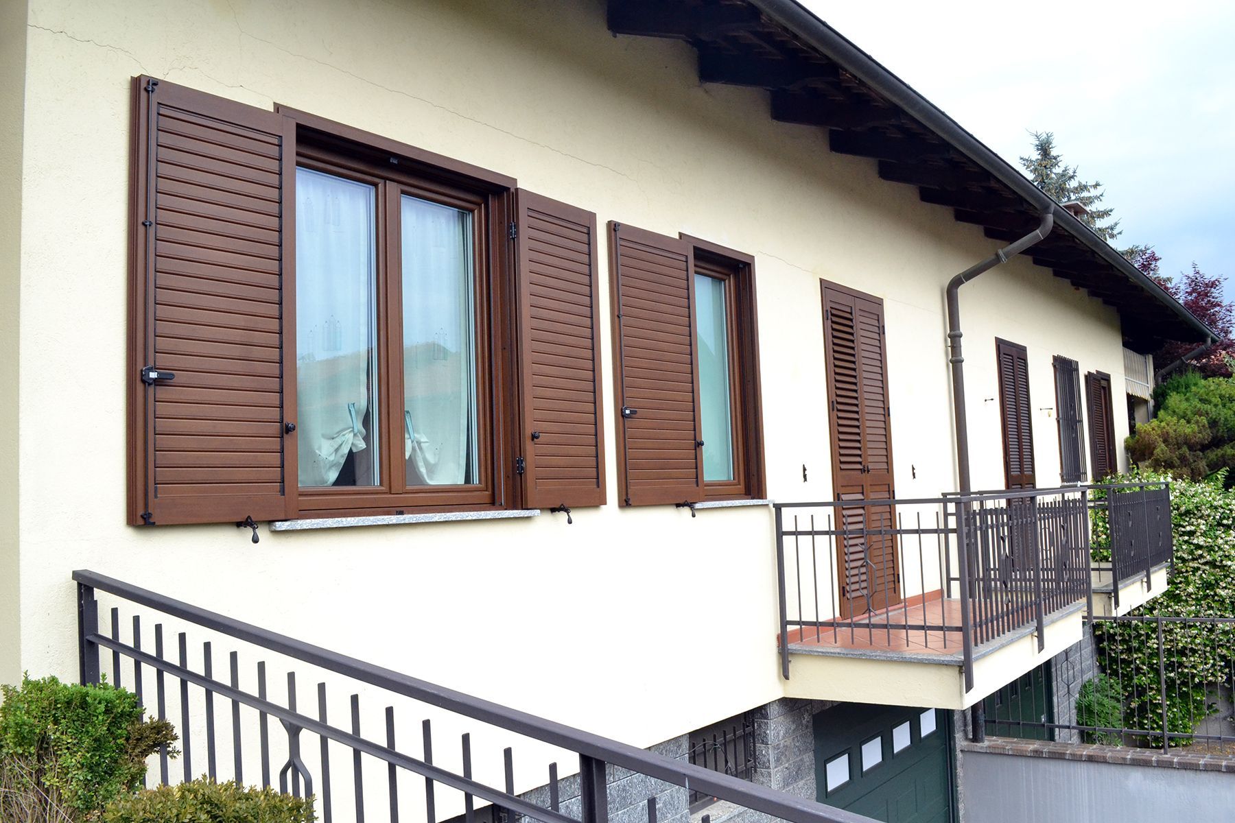 serramenti in legno alluminio Negro, Biella