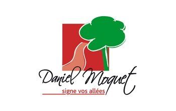 Un logo pour daniel moguet montre un arbre dans un carré