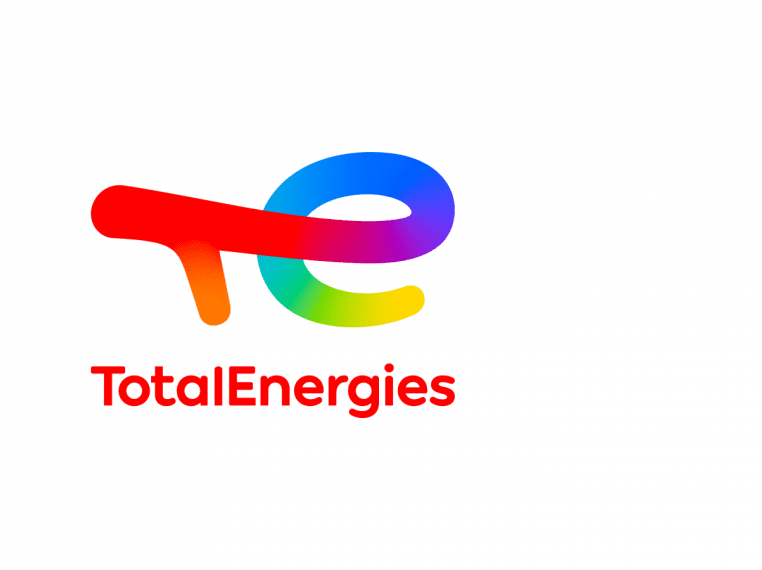 Un logo coloré pour totalenergies sur fond blanc