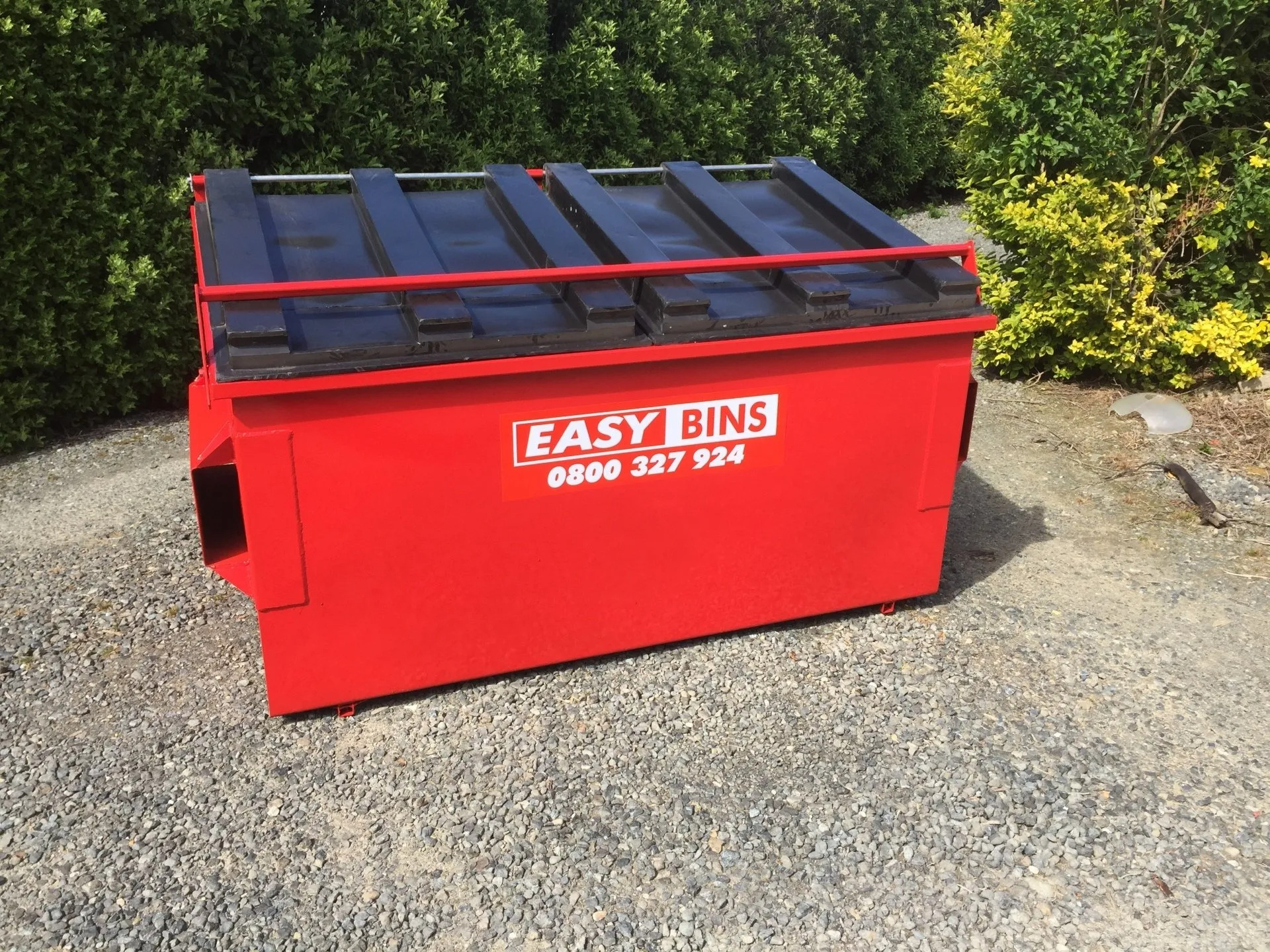 Permanent Skip with Lockable Lid
