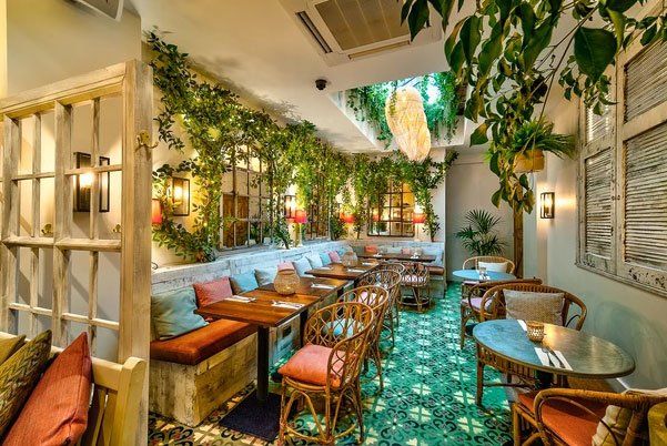 31 Below fit-out refurbishment dining area bespoke furniture 3