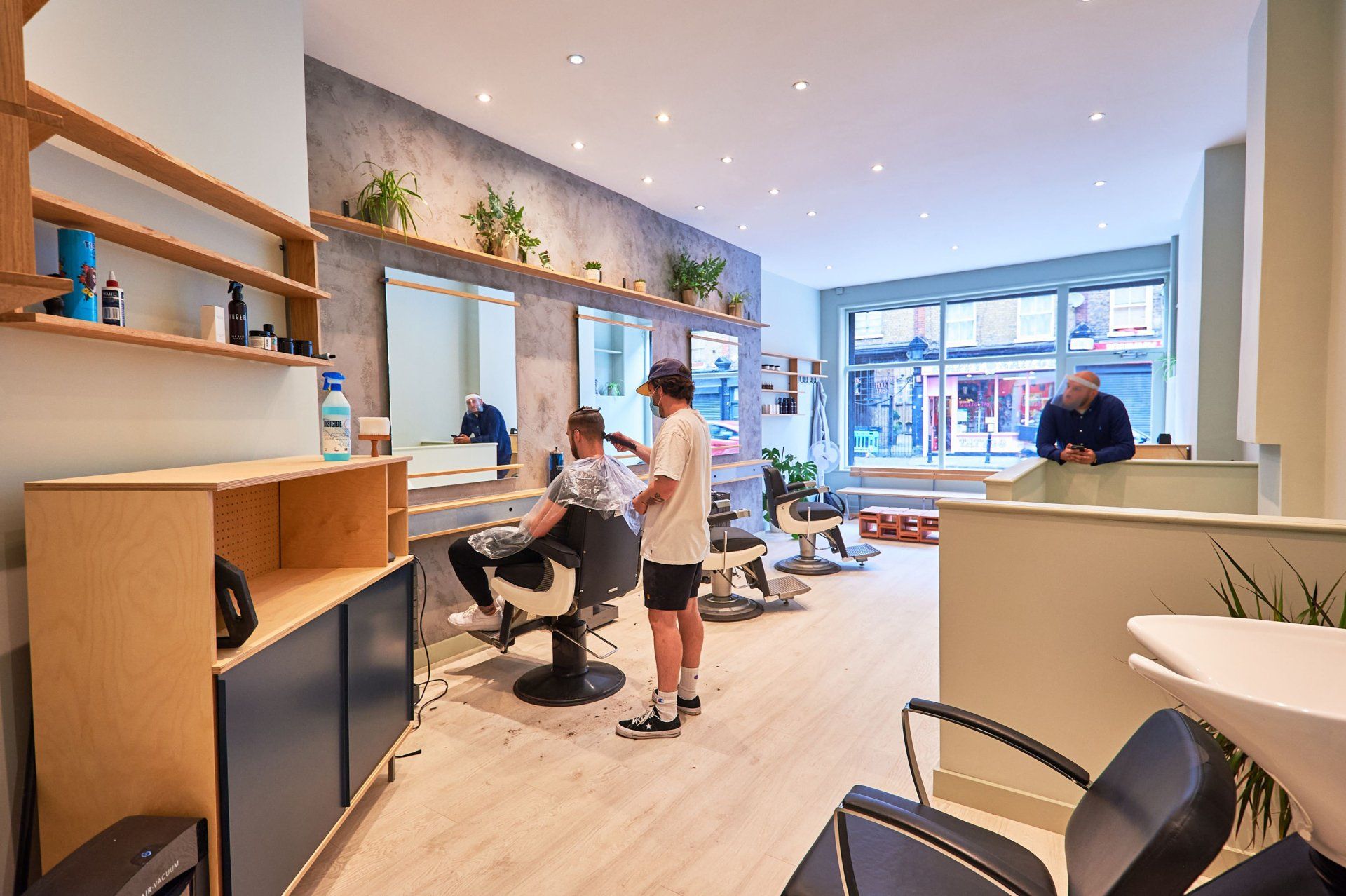 Hewston's Hair Salon 6