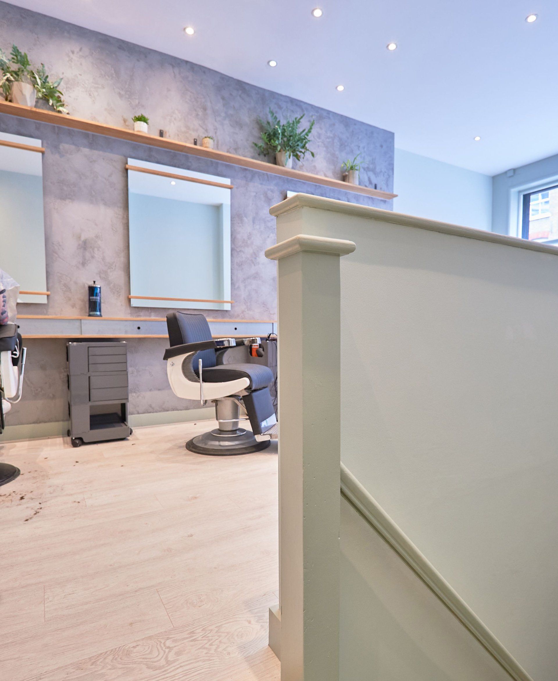 Hewston's Hair Salon 7