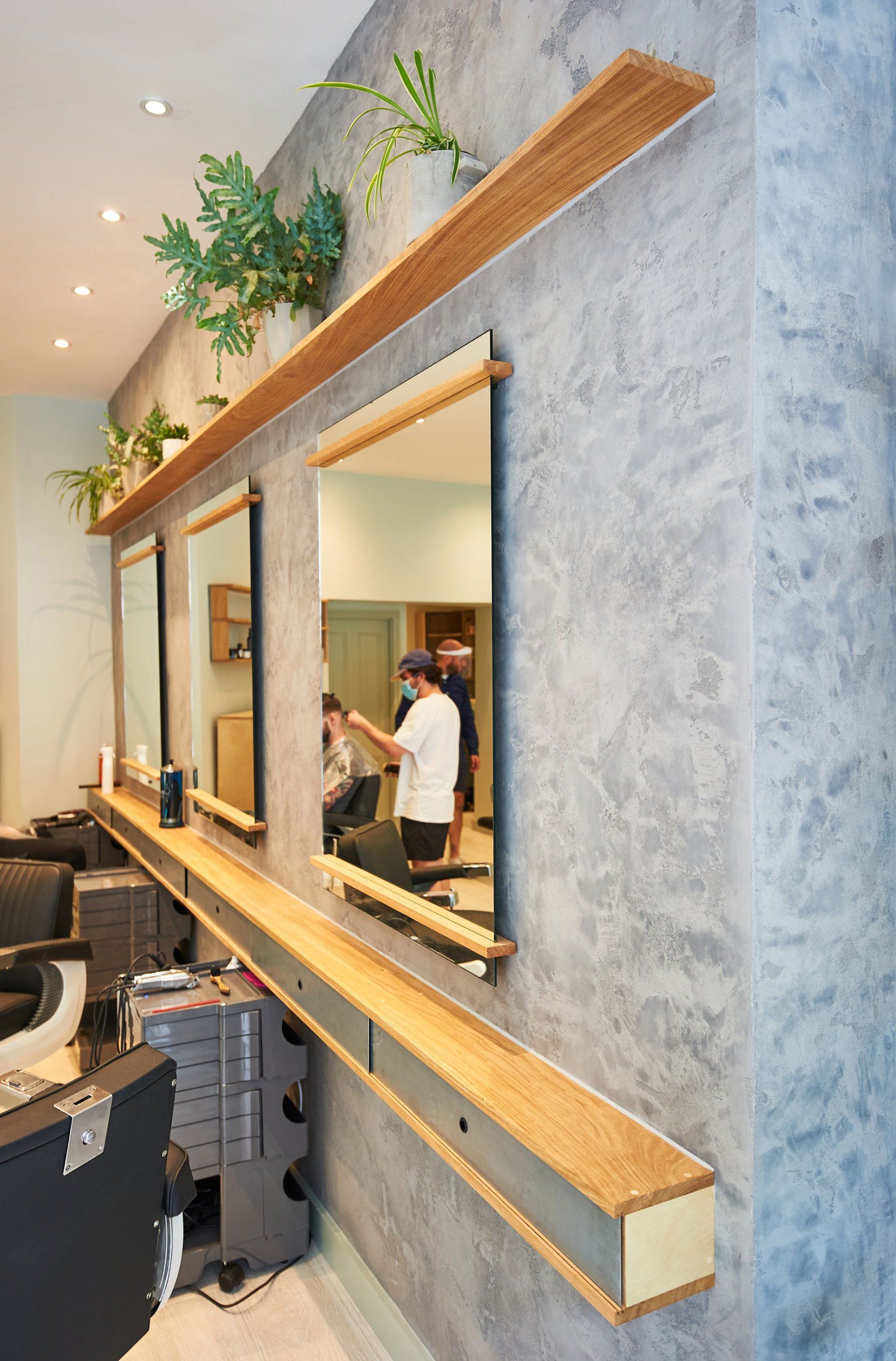 Hewston's Hair Salon 2