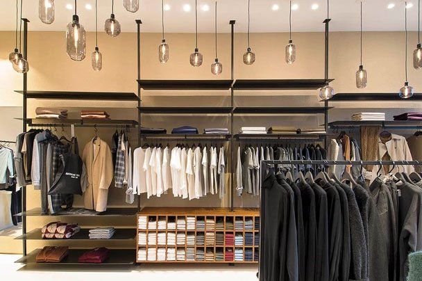 American Vintage refurbishment fitting room 1