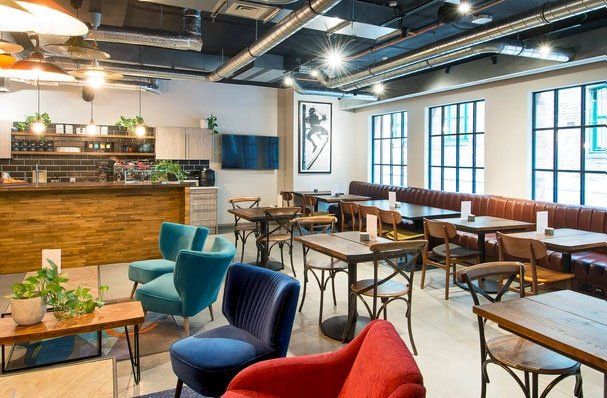 Curtain Hotel - Design Studio refurbishment meeting room 4