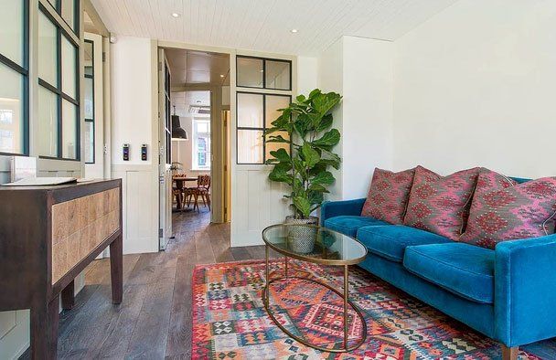 Marylebone Lane Office fit-out refurbishment meeting room 2