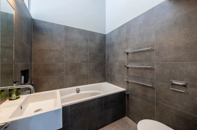 Rear Extension Kitchen Bathroom 3