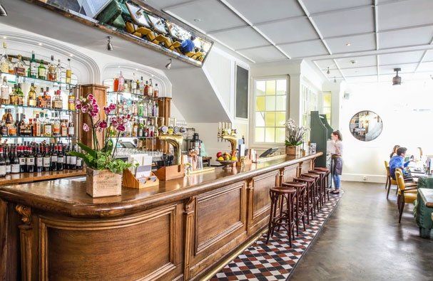 The Alfred Tennyson shopfront 1