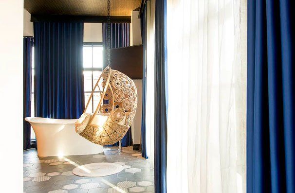 Curtain Hotel - Rooms bathroom 2