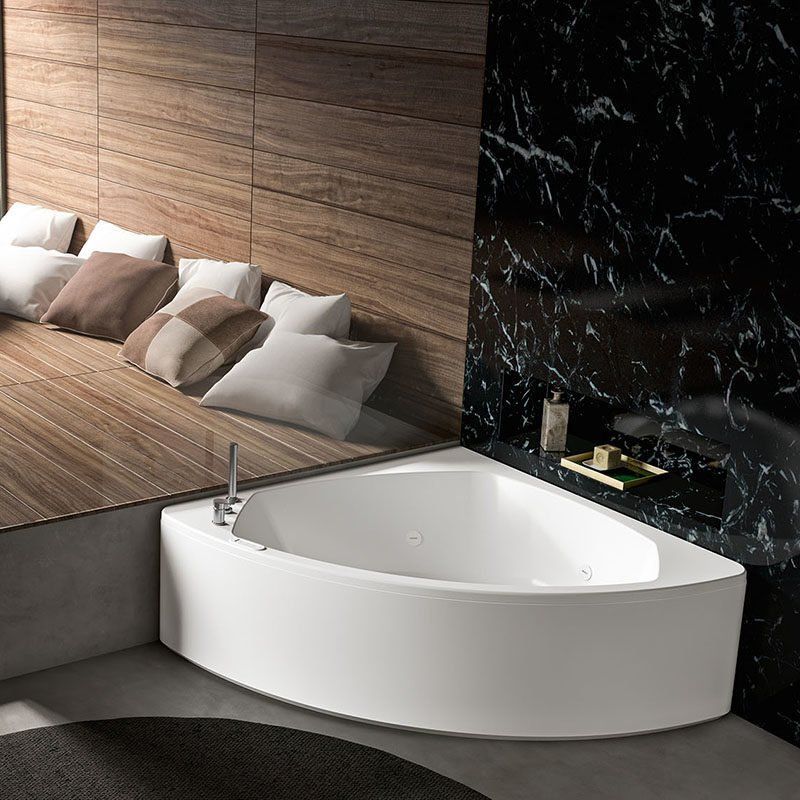 vasca idromassaggio angolare in ceramica bianca
