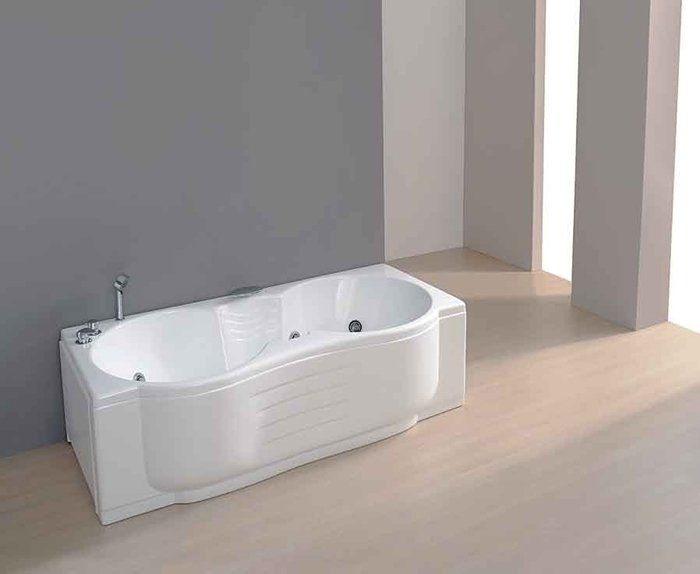 vasca in ceramica bianca