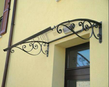 Pensilina in ferro battuto e vetro