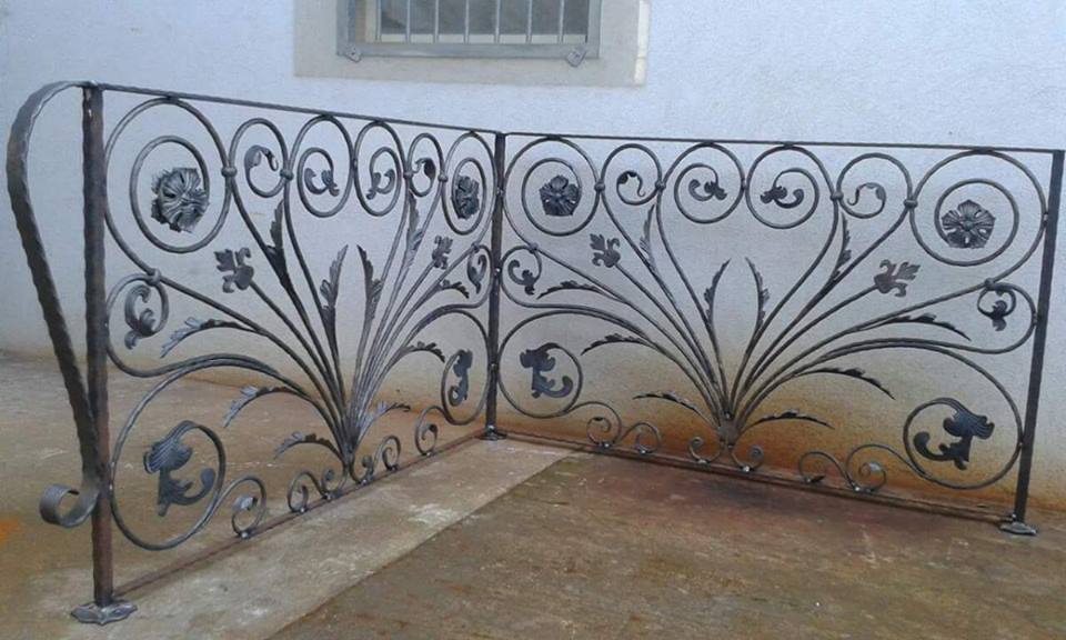 Terrazzo con ringhiera in ferro battuto