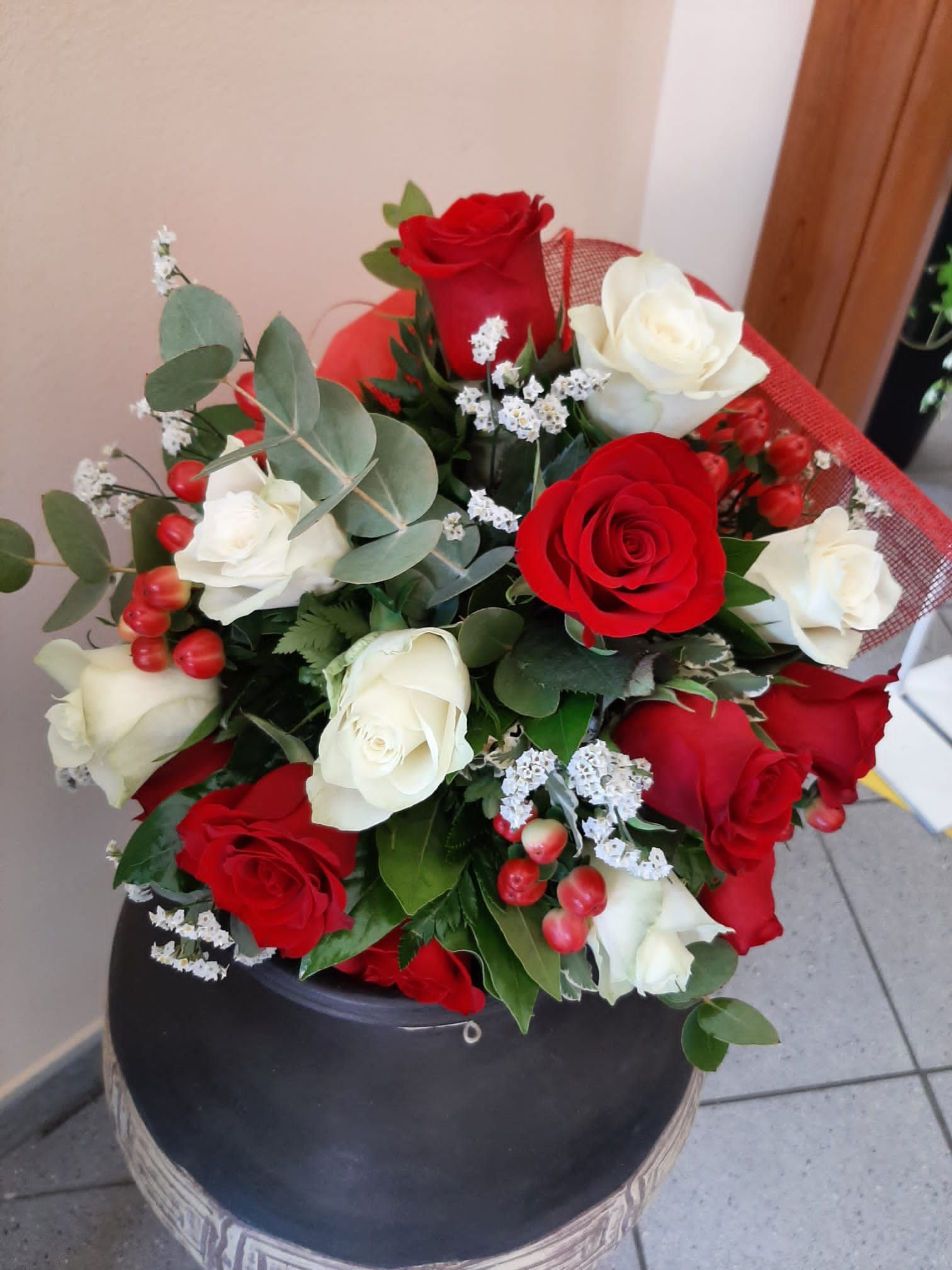 bouquet rosse e bianche
