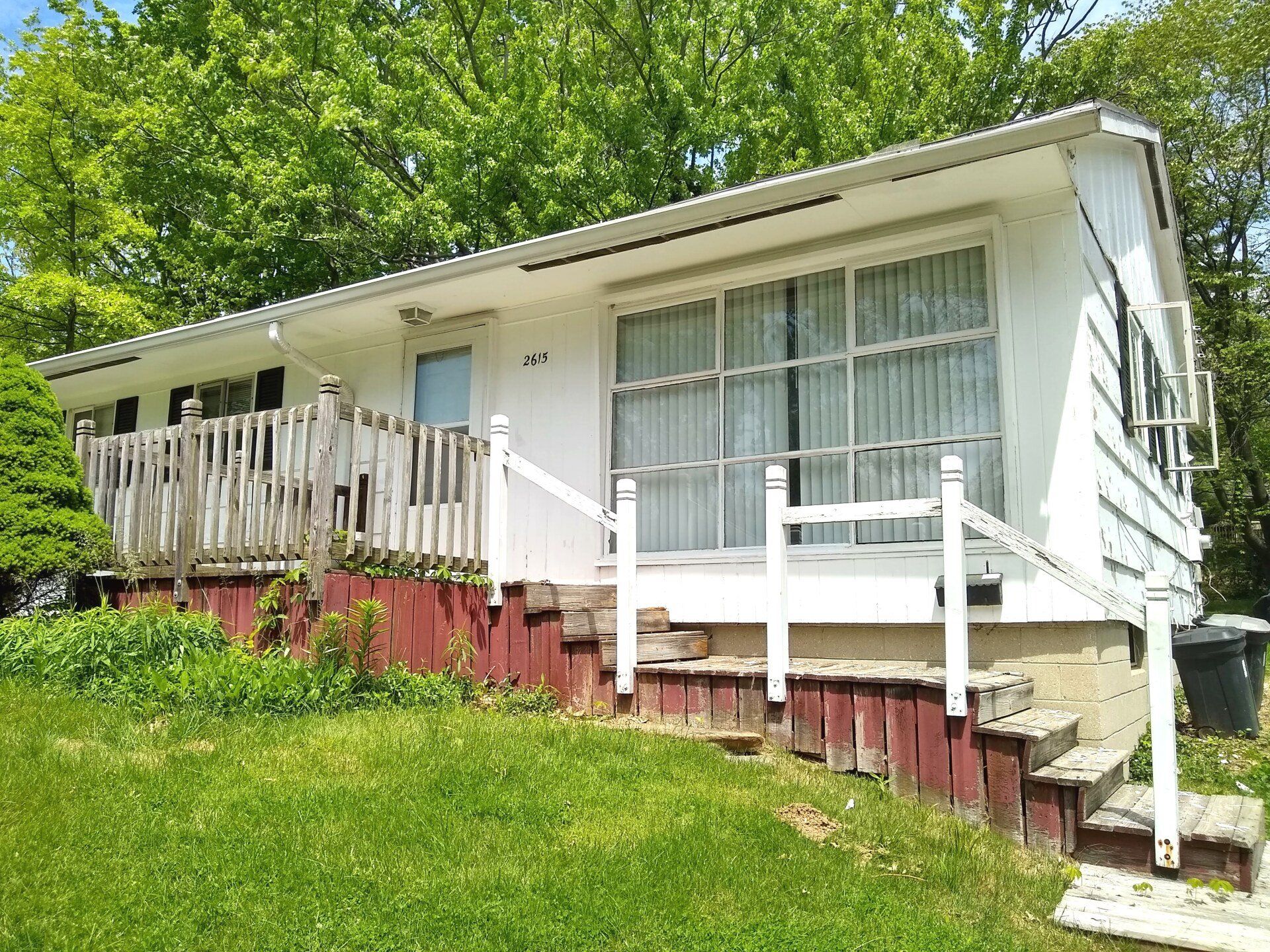 2615 E 5th - exterior