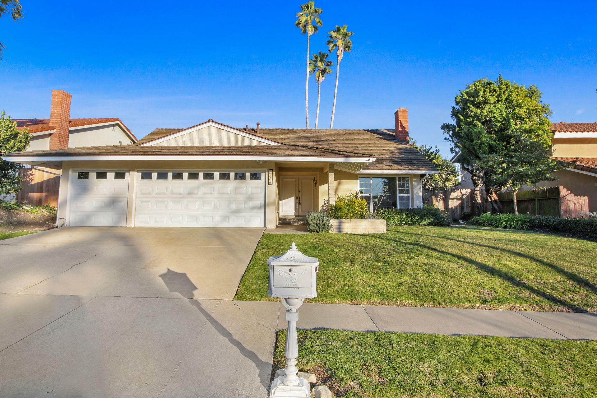 Yellow House in Torrance