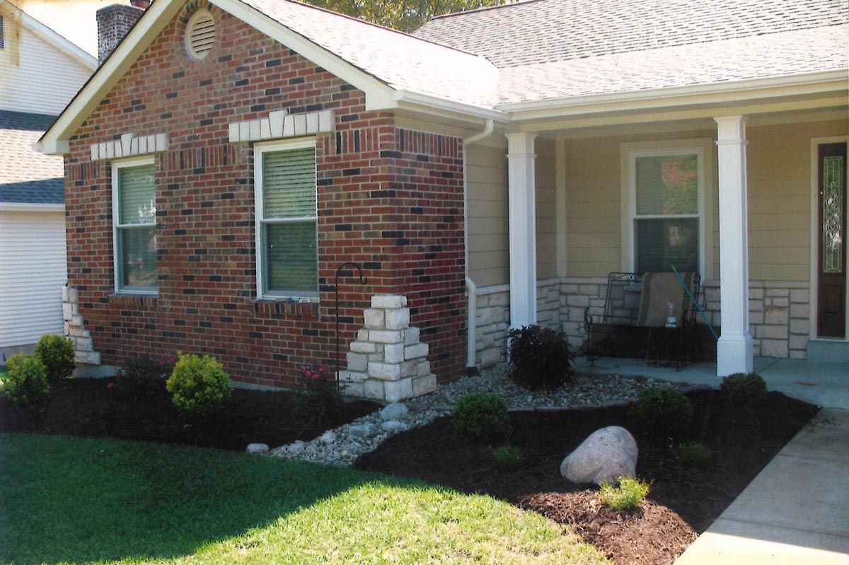 Brick and stone used on the wall in St. Louis, MO