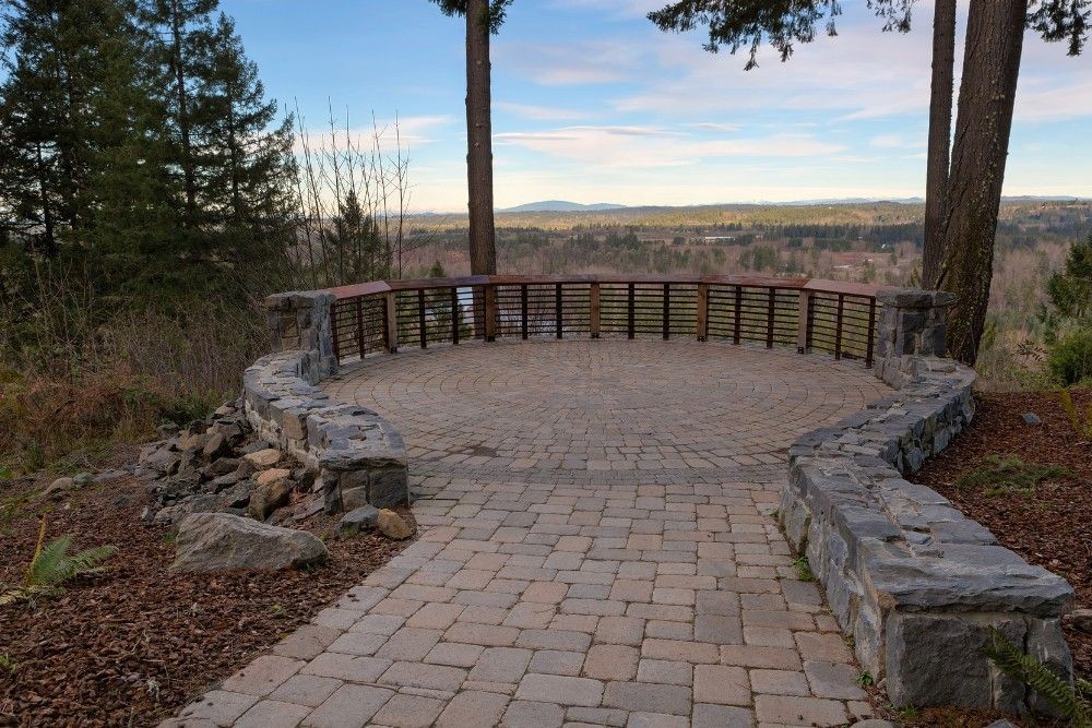 Circular paver patio in St. Louis, MO