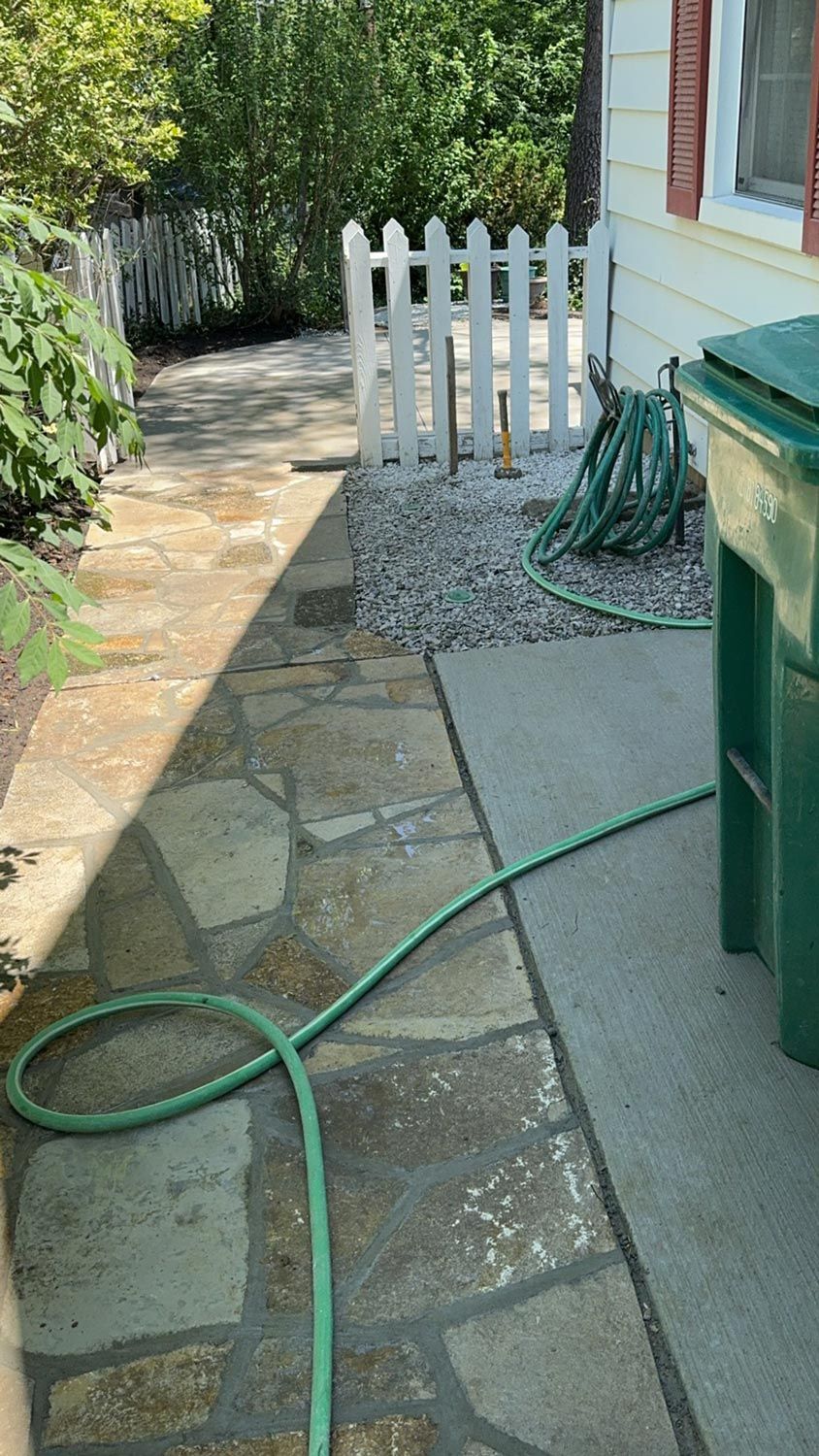 Paver installed in the backyard in St. Louis, MO