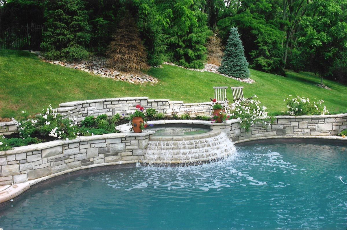 Retaining walls by the pool in St. Louis, MO