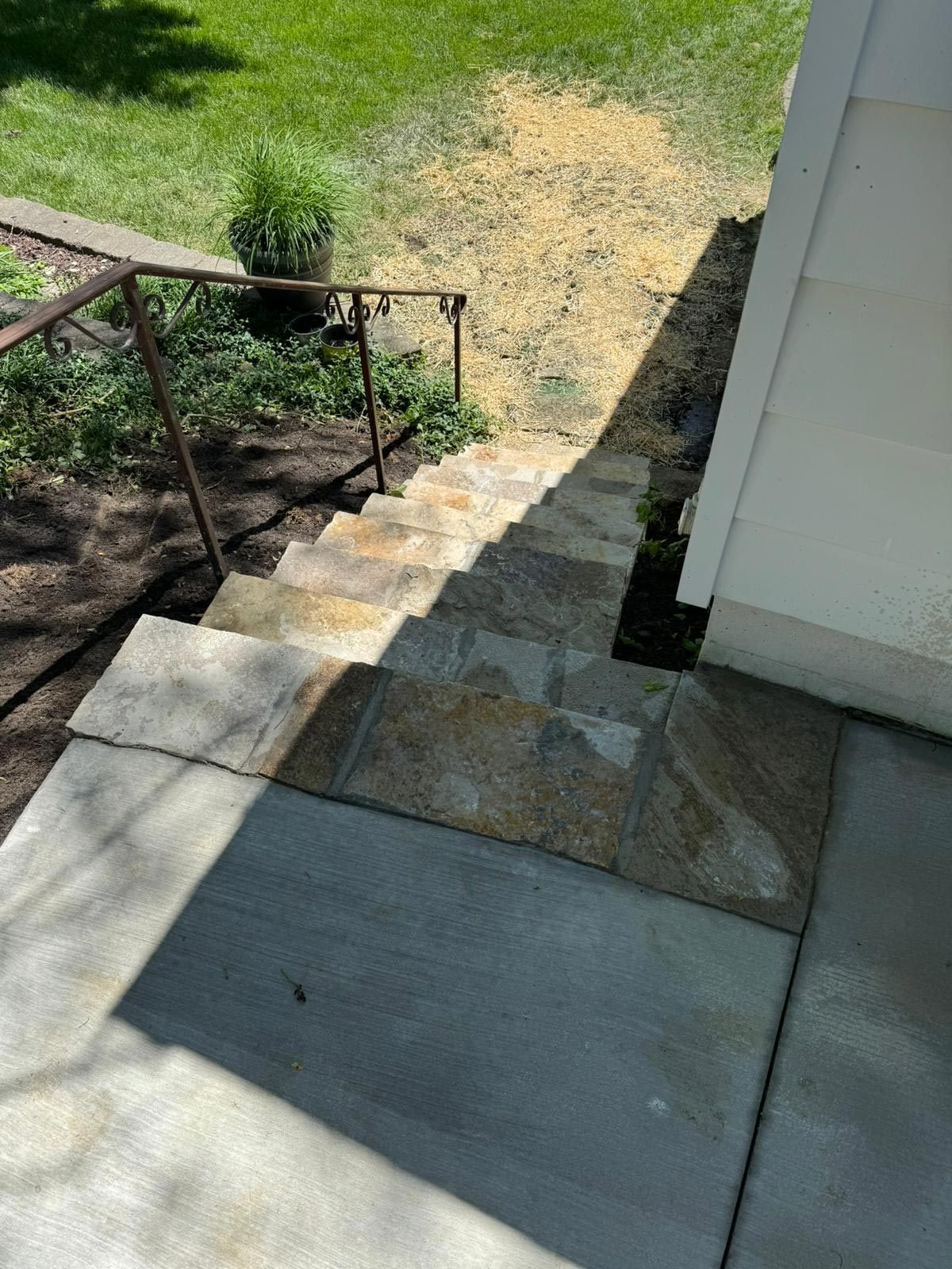 Stone brick stairs in St. Louis, MO