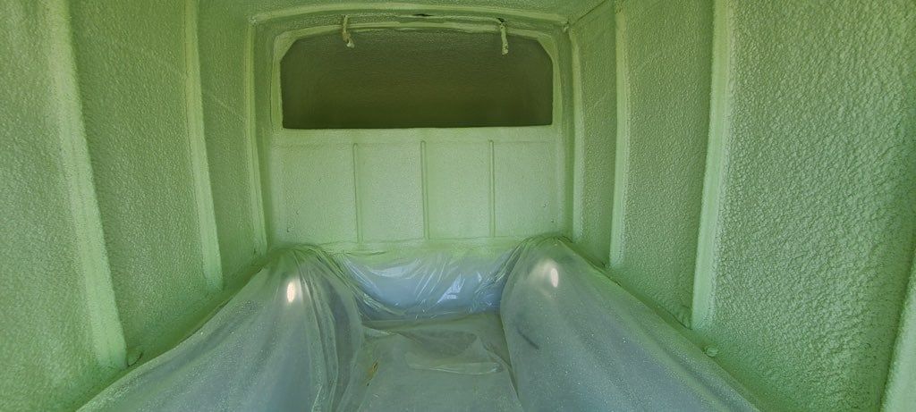 Camion revêtu d'un spray polyuréthane