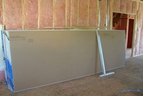 travaux d'isolation thermique et d'insonorisation des murs en cours