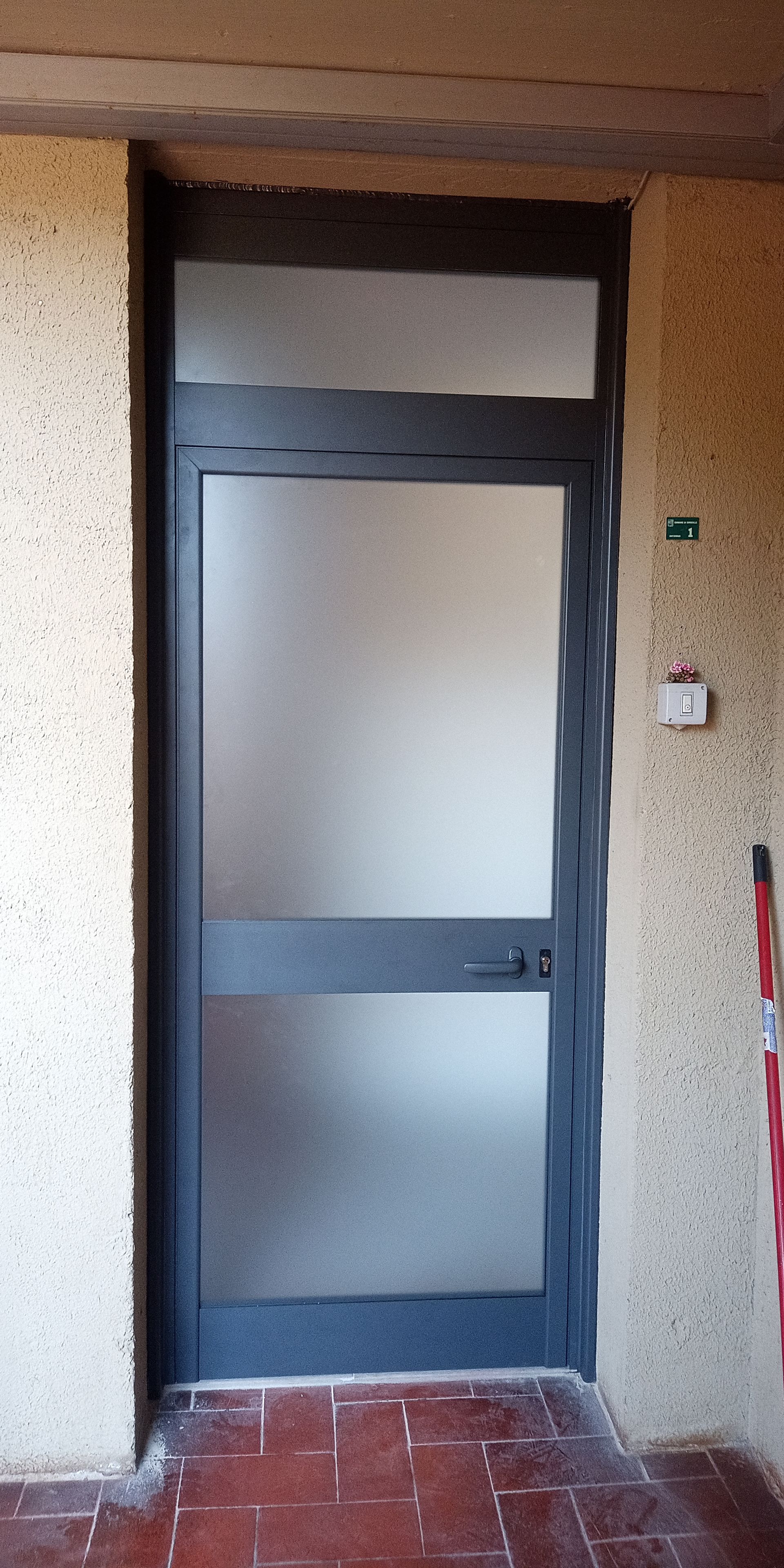 METAL LINEA SERRAMENTI ED INFISSI