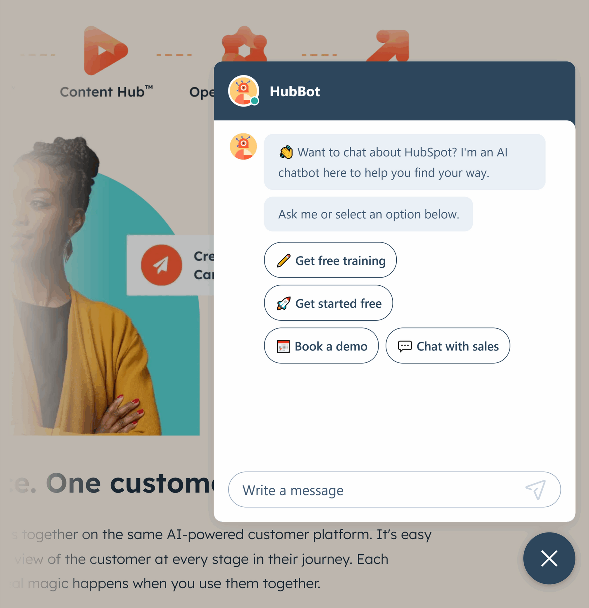 HubSpot website with a chatbot offering free training, starting, and demo options.