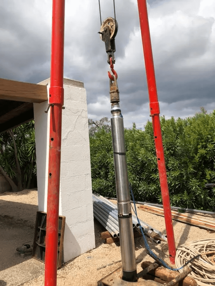 realizzazione di un pozzo artesiano in un terreno