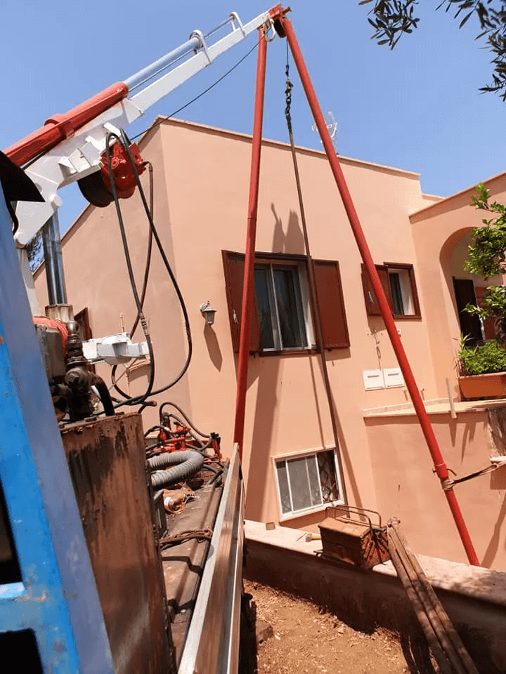 trivellazione in corso eseguita dall'impresa