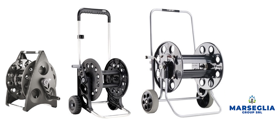 Su uno sfondo bianco sono raffigurati tre avvolgitubo di diverse dimensioni e stili.